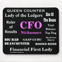 CFO femelle surnomme des noms idiots grossiers