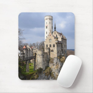 Tapis De Souris Château traditionnel à Cliff le jour nuageux