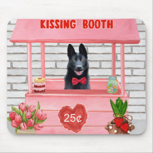 Tapis De Souris Chien berger allemand Valentine's Day Kissing Boot