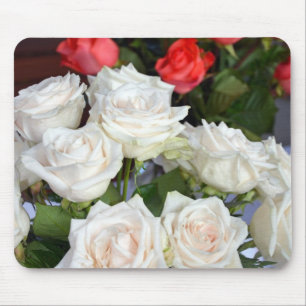 Tapis De Souris Composition florale de roses rouges et blanches