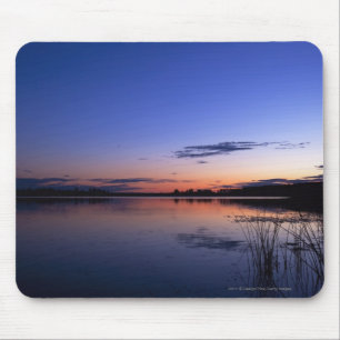 Tapis De Souris Coucher du soleil au-dessus de lac Wabamun avec