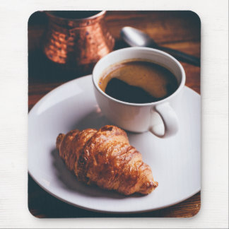 Tapis De Souris Coupe de café noir et Croissant frais