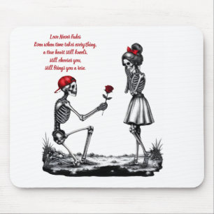 Tapis De Souris Couple de squelettes amour jamais ne faiblit