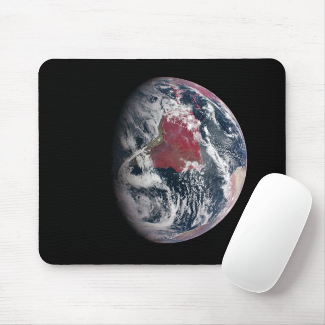 Tapis De Souris Croissance plante Sur La Planète Terre. (Avec souris)