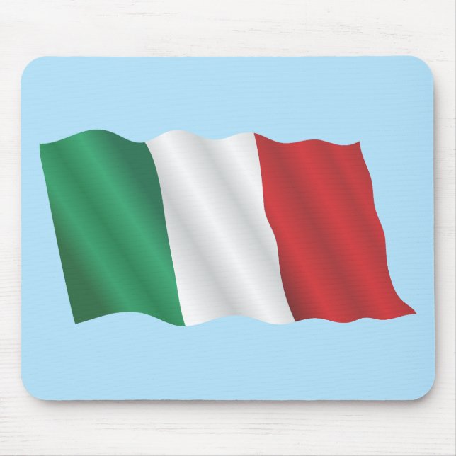 Tapis De Souris Drapeau italien au vent sous ciel bleu (Devant)