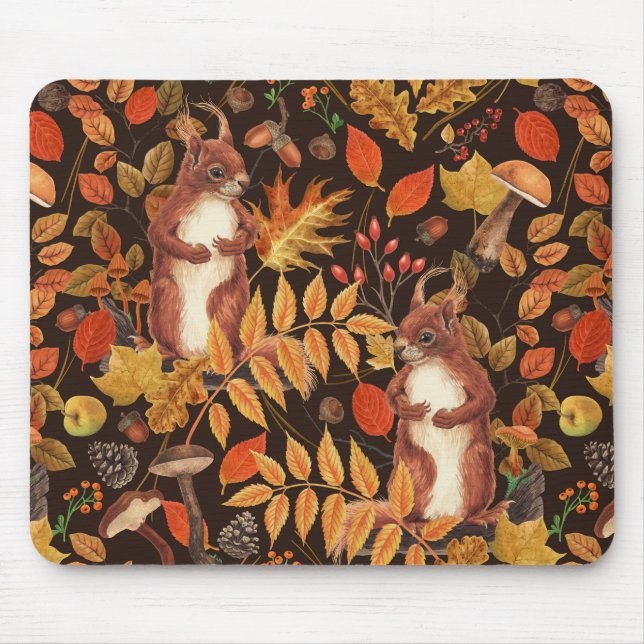 Tapis De Souris Écureuils automnaux et flore sur brun foncé (Devant)