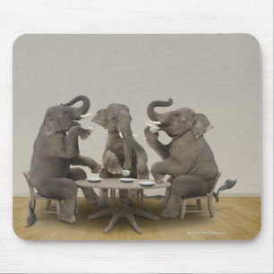 Tapis De Souris Éléphants ayant le thé