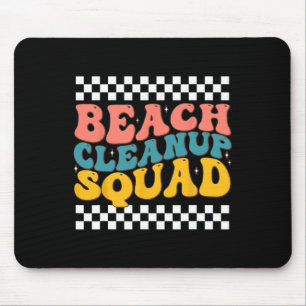 Tapis De Souris Équipe de nettoyage de la plage design rétro groov
