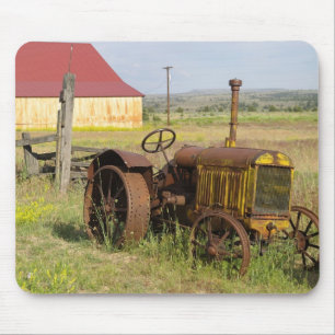 Tapis De Souris États-Unis, Oregon, Shaniko. Tracteur ancien rouil