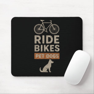 Tapis De Souris Faire du vélo Caresser les chiens Drôle de cyclist