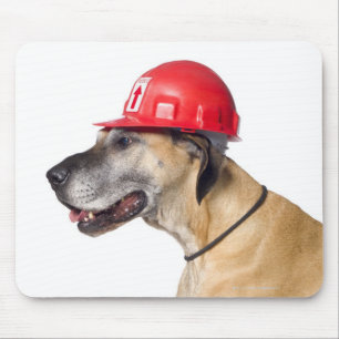 Tapis De Souris Great dane portant un casque rouge de construction