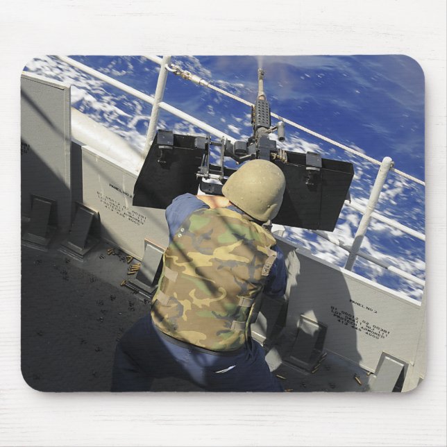 Tapis De Souris Gunners Mate tirant une mitrailleuse de calibre 50 (Devant)