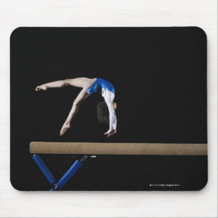 Tapis De Souris Gymnaste (9-10) renversant sur le faisceau