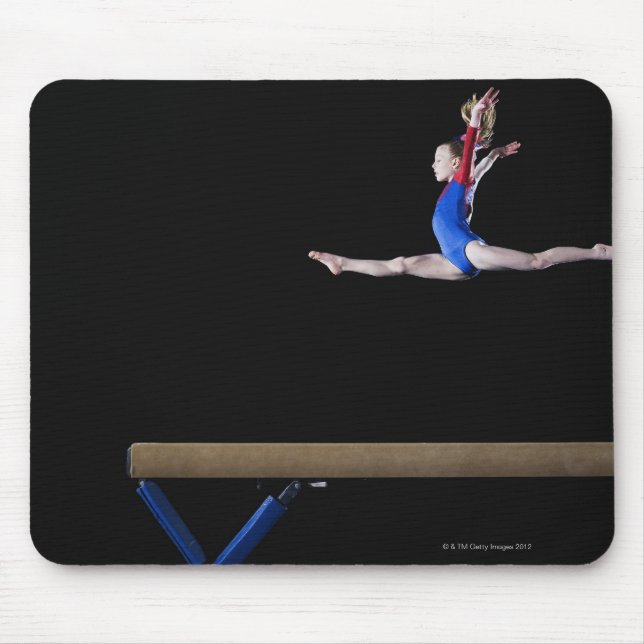 Tapis De Souris Gymnaste (9-10) sautant sur le poutre d'équilibre  (Devant)