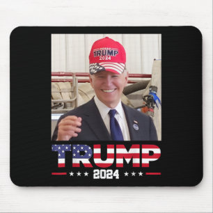 Tapis De Souris Joe Biden portant un chapeau Trump