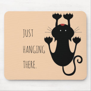 Tapis De Souris Juste accroché là dessin animé de chat noir texte 