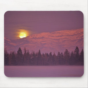 Tapis De Souris La pleine lune surplombe le mont Teakettle pendant