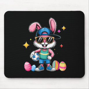 Tapis De Souris Lapin de Pâques heureux jouant au football Pâques