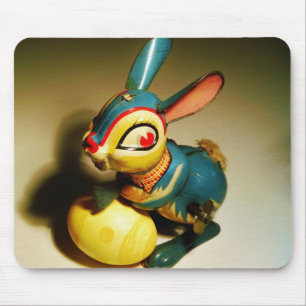 Tapis De Souris lapin jouet et oeuf jaune pâle