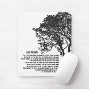 Tapis De Souris L'arbre noir et blanc le font quand même