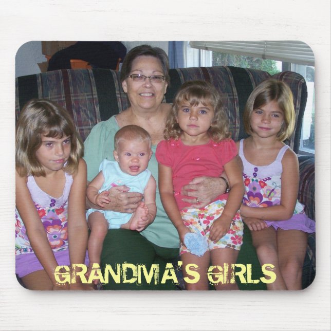 TAPIS DE SOURIS LES FILLES DE LA GRAND-MAMAN (Devant)