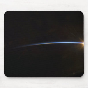 Tapis De Souris Lever de soleil comme vu dans l'espace
