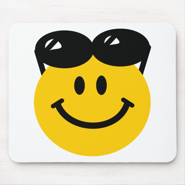 Tapis De Souris Lunettes de soleil étées perché sur le visage (Devant)