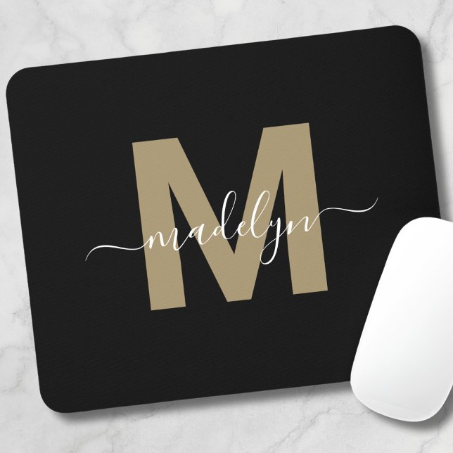 Tapis De Souris Monogramme Initial Nom de Script Or Noir Moderne (Modern Black Gold Script Name Initial Monogram Mouse Pad)