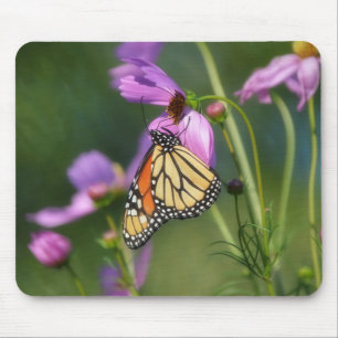 Tapis de souris Papillon Monarque sur fleurs roses