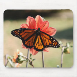 Tapis De Souris Papillon monarque sur une Dahlia