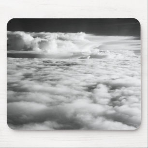 Tapis De Souris Paysage nuageux inquiétant au lever du soleil. 2
