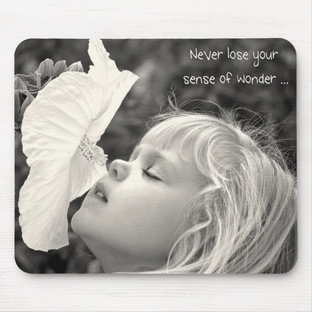 Tapis De Souris Petite fille sentant hibiscus (Devant)