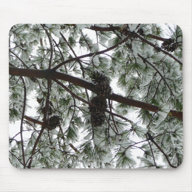 Tapis De Souris Photo hivernale sous le pin couvert de neige (Devant)