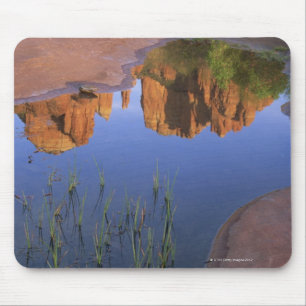 Tapis De Souris Réflexion de roche de cathédrale, Sedona, Arizon
