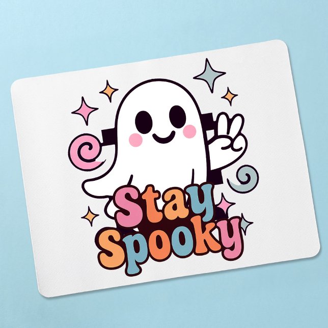 Tapis De Souris Restez Éffrayant Super Fantôme Retro Pastel Hallow (Celebrate Halloween season in style with this groovy ghost stay spooky design.)