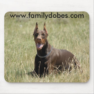 Tapis de souris rouge de dobermann