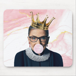 Tapis De Souris Ruth Bader Ginsburg soufflant du chewing-gum rose