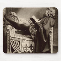 Sarah Bernhardt (1844-1923) comme Hamlet dans le
