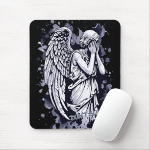 Tapis De Souris Sculpture d'un ange larmant - avec des éclaboussur