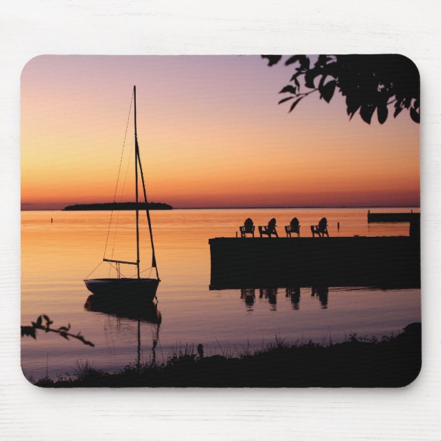 Tapis De Souris Silhouette couché de soleil sur le lac Mousepad (Devant)