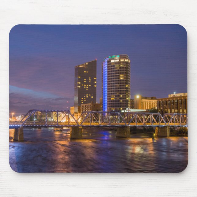 Tapis De Souris Skyline À Dusk, Sur La Grande Rivière (Devant)