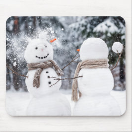 Tapis De Souris Snowmen Having a Snowball Fight