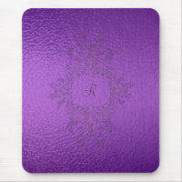 Souris en verre pourpre