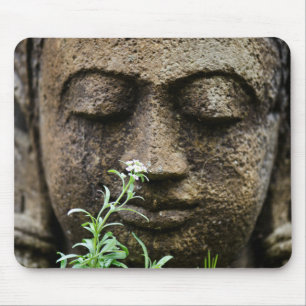 Tapis De Souris Statue de jardin en pierre avec fleur