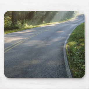 Tapis De Souris Sunrise à travers le brouillard le long de Green 