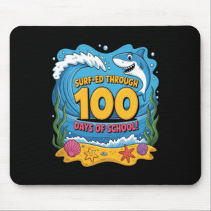 Tapis De Souris Surfé à travers 100 jours d'école drôle de requin