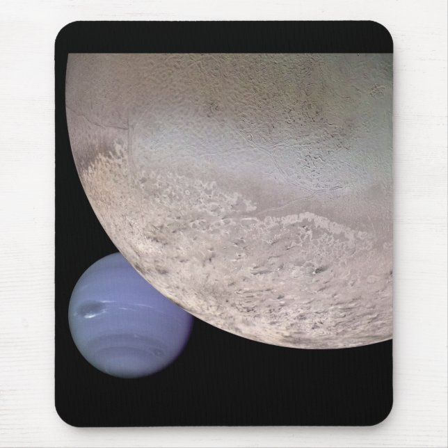 Tapis De Souris Triton avec Neptune dans la NASA d'arrière - plan (Devant)
