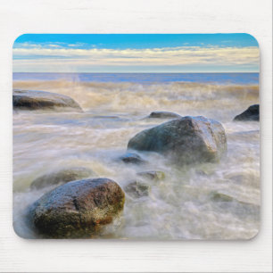 Tapis De Souris Vagues se brisant sur les rochers du rivage