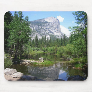 Tapis De Souris Vue du lac Miroir dans le parc national de Yosemit