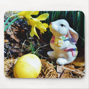 Tapis De Souris White Rabbit, yellow Easter egg